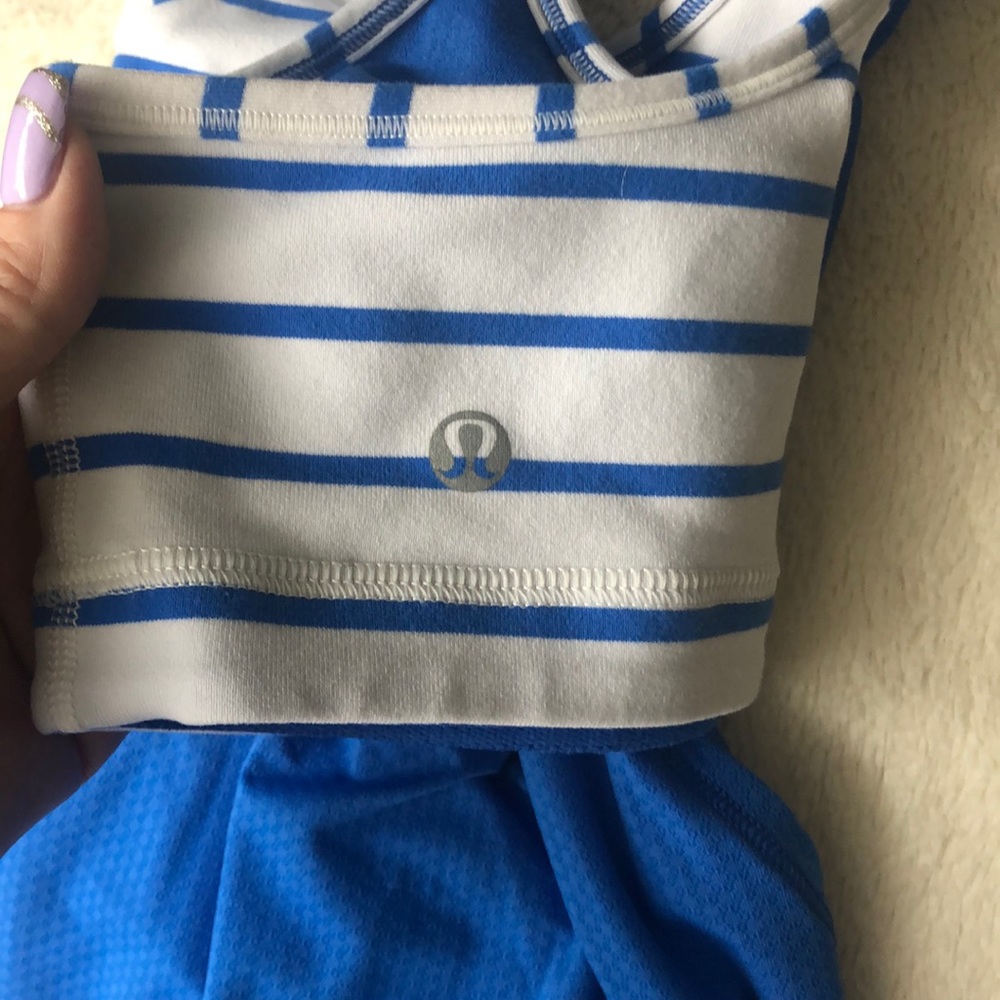 Lululemon No Limits Tank Top Blue White Women Built-in Sport Bra Yoga Run - Picture 4 of 4